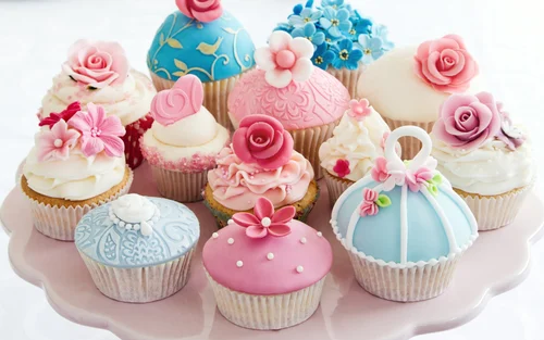 CLASSIC CUP CAKES