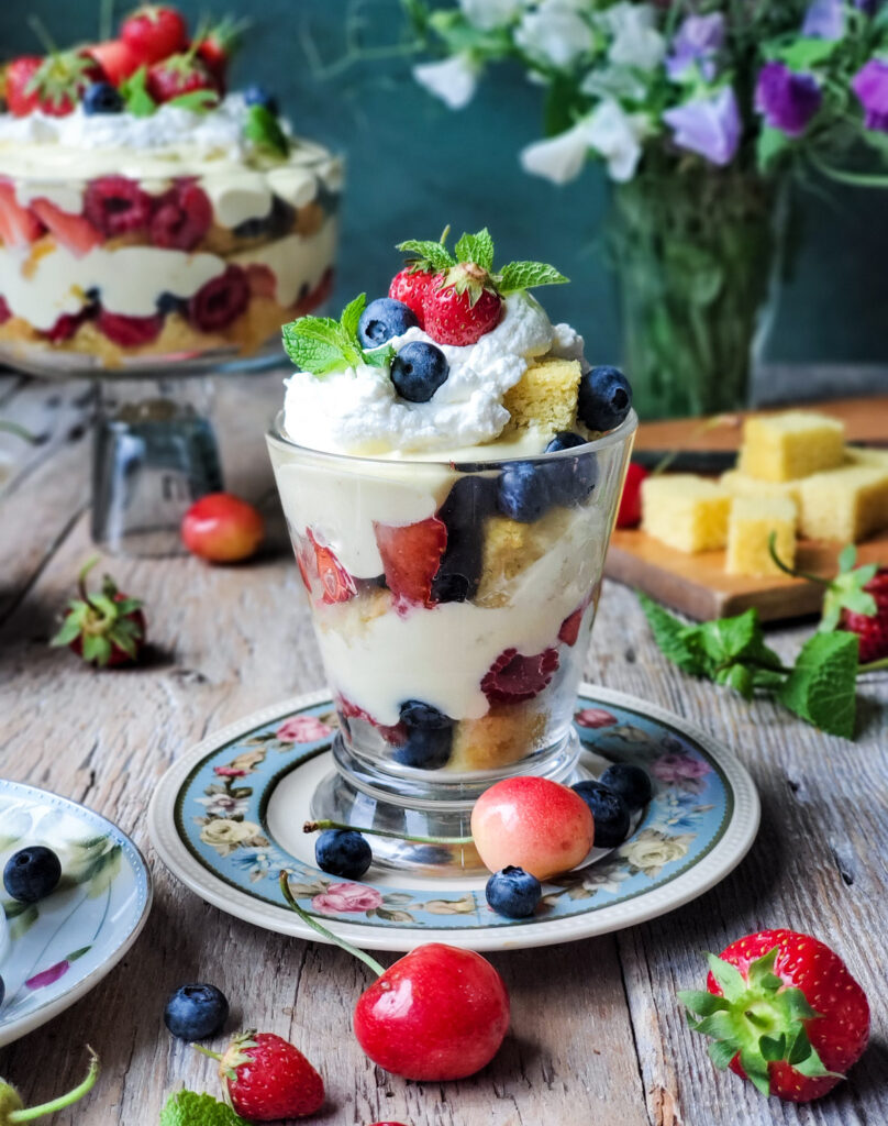 BERRY BLISS IN GLASS(FRUIT TRIFLE)
